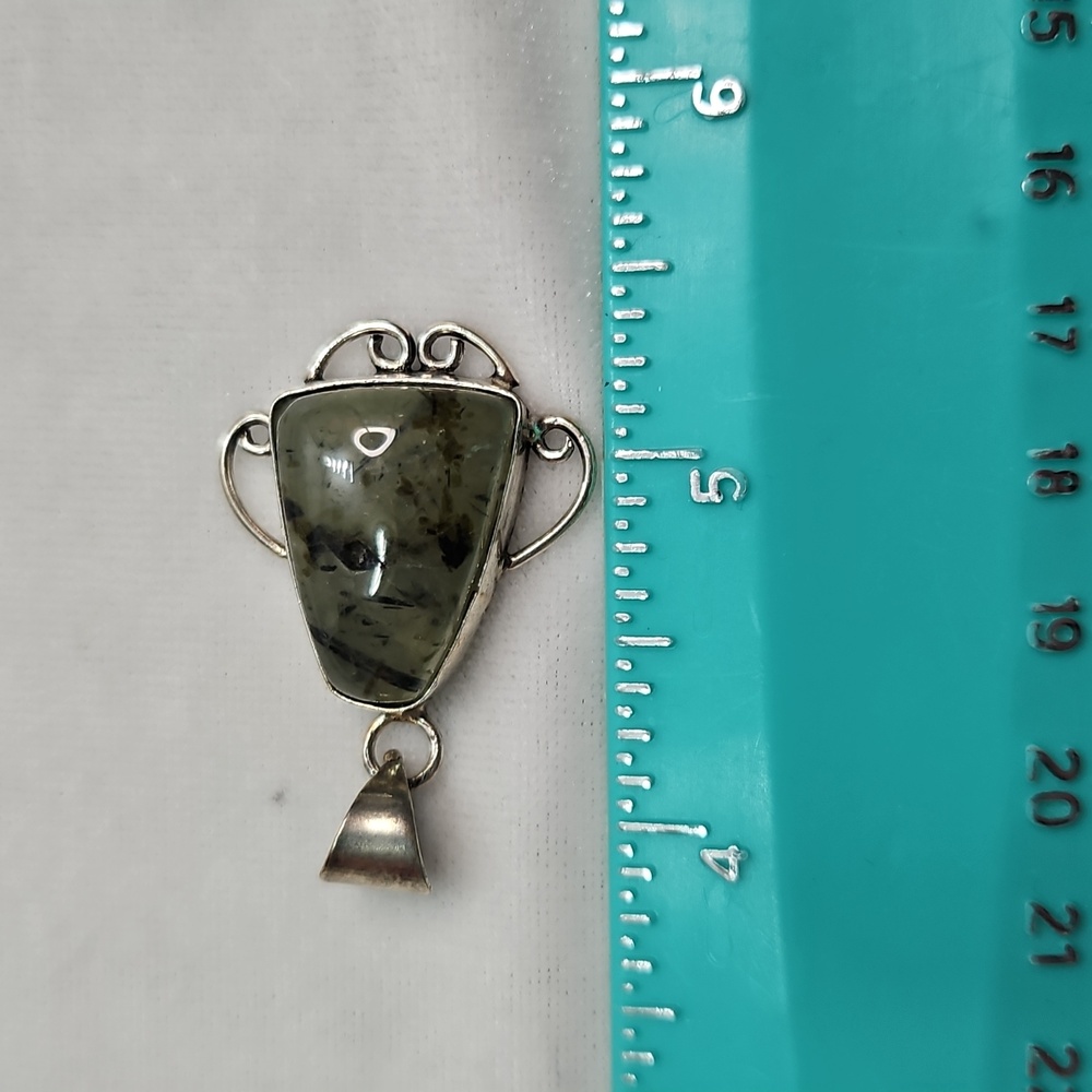 Green Prehnite Natural Gemstone Necklace Pendant Sterling Silver Plated NWOT - Picture 6 of 6